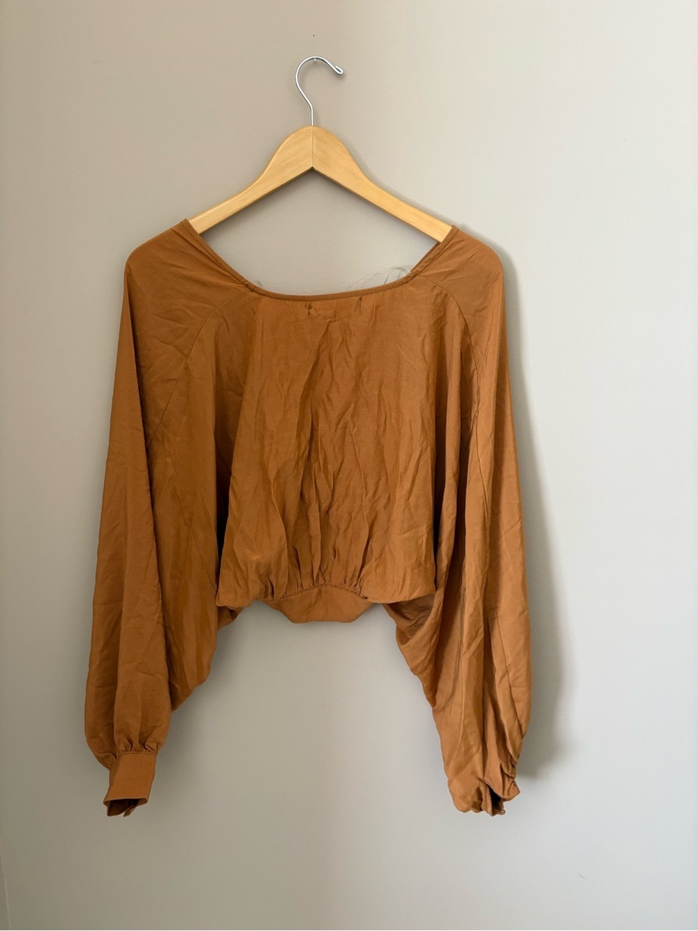 Do+Be Women's V-Neck Blouse S NWTs - Picture 8 of 11